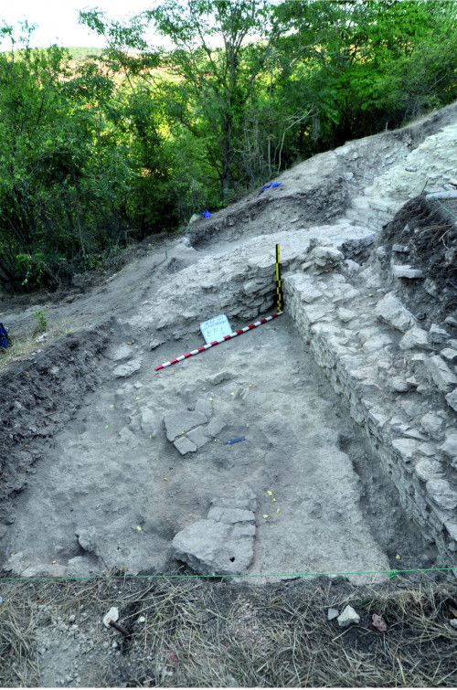 Fig. 2. Sectorul Curtina X – Fortificație (F).